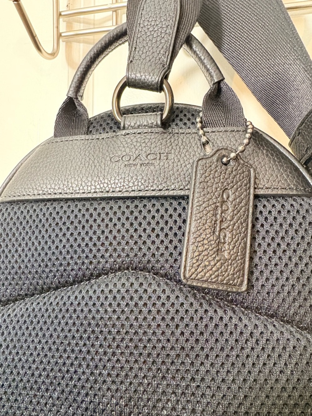 Coach Charter Pack Black Pebble Leather Sling (CP162) - Excellent - Picture 10 of 14